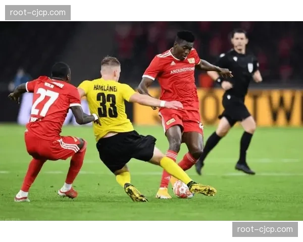 水晶宫控球率43.1%联盟垫底,依赖防守反击的生存哲学 水晶宫控球率43.1%联盟垫底,依赖防守反击的生存哲学